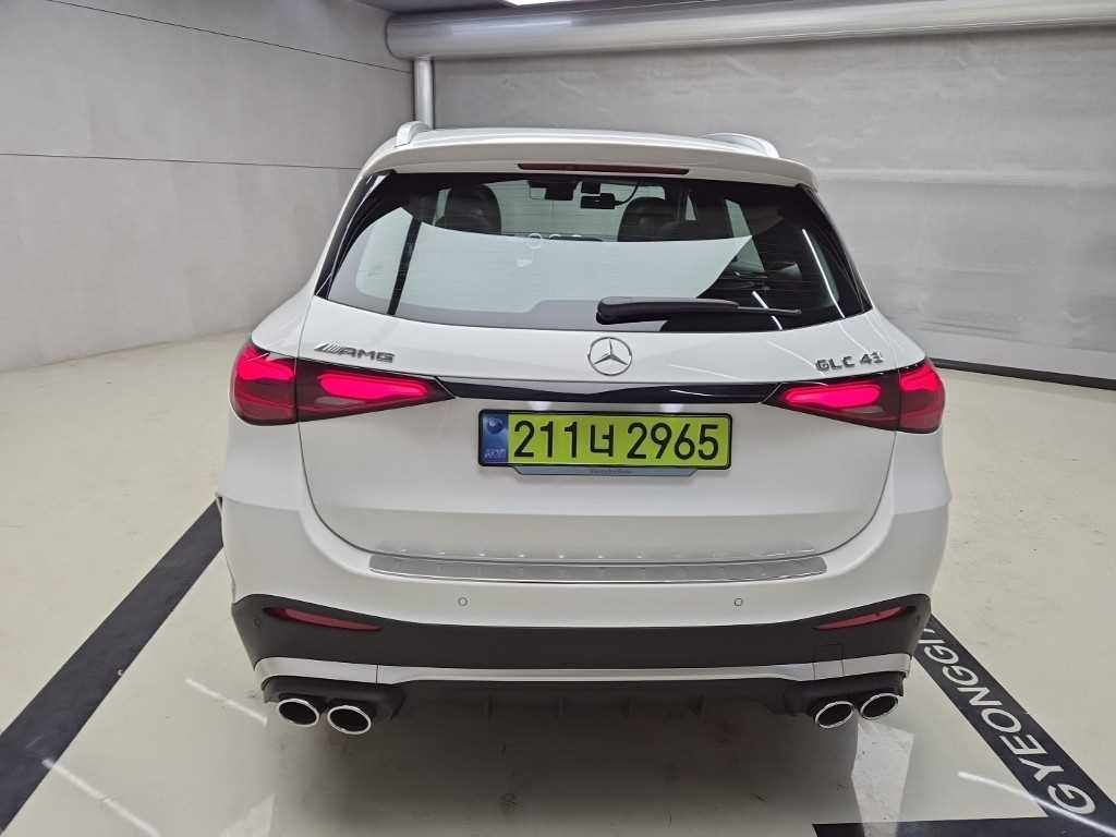 2026 Mercedes-Benz GLC Mercedes Benz Class Ref 419253 - Miniatura 3