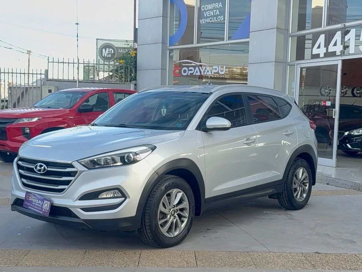 2018 Hyundai Tucson TL Plata - Miniatura 2