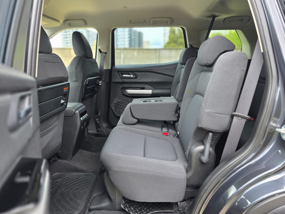 2026 Mitsubishi Destinator GL GL Gris - Miniatura 10