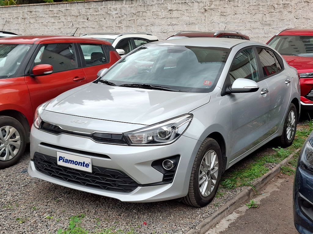 2022 KIA RIO 4 1.4 - Imagen 1