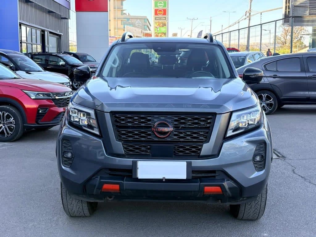 2024 Nissan Navara 2.3D Gris - Miniatura 2