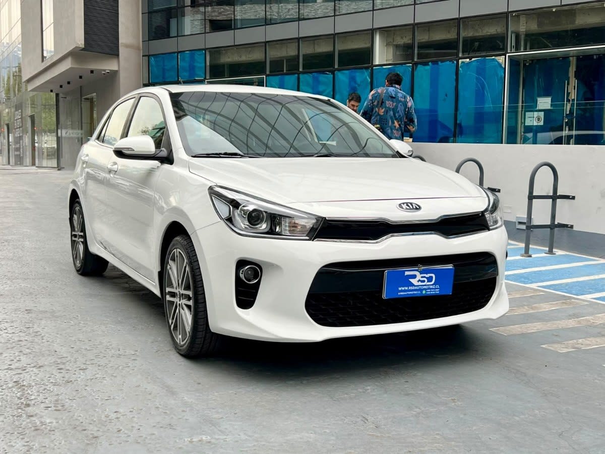 2018 Kia RIO 5 EX Blanco - Miniatura 5