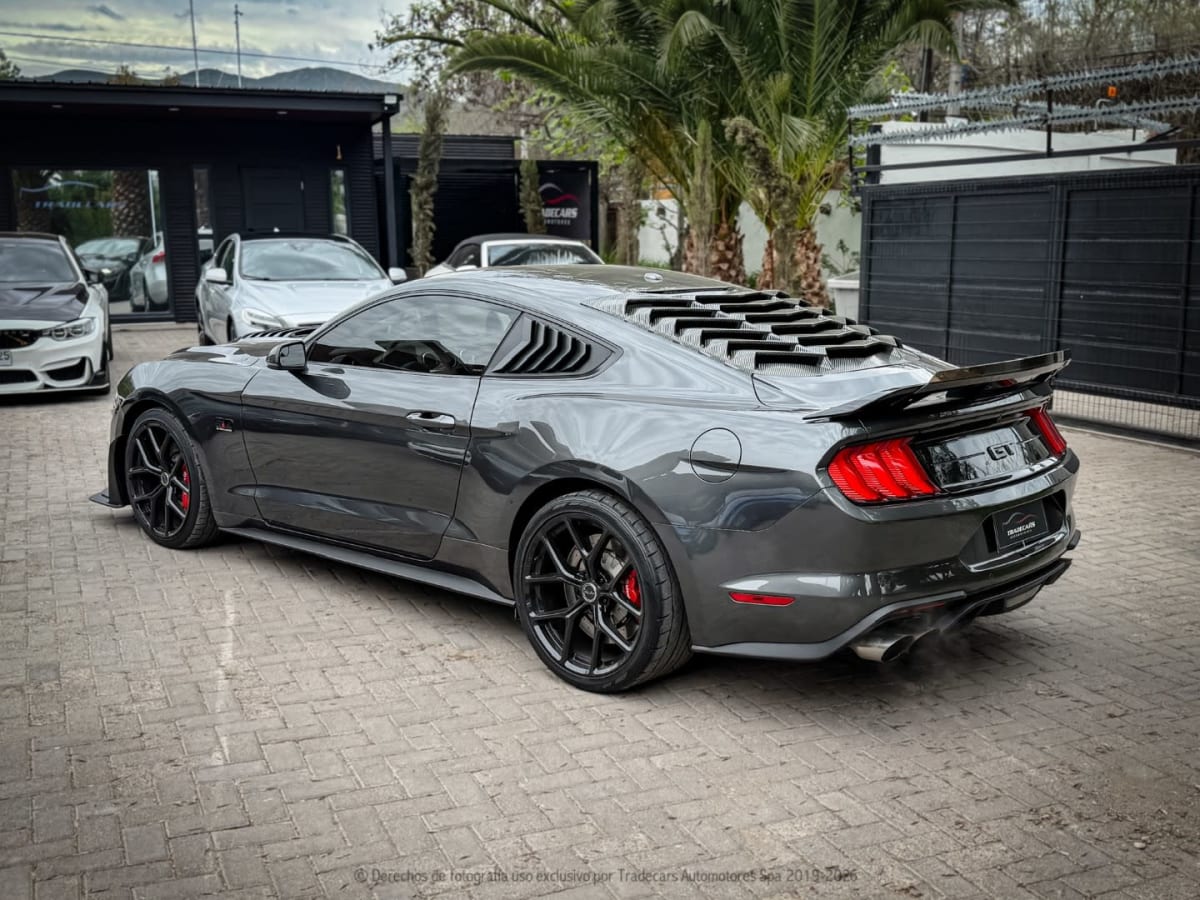 2020 Ford Mustang GT Gris - Miniatura 5