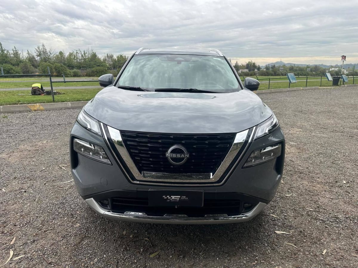 2026 Nissan X-TRAIL CVT Gris - Miniatura 2