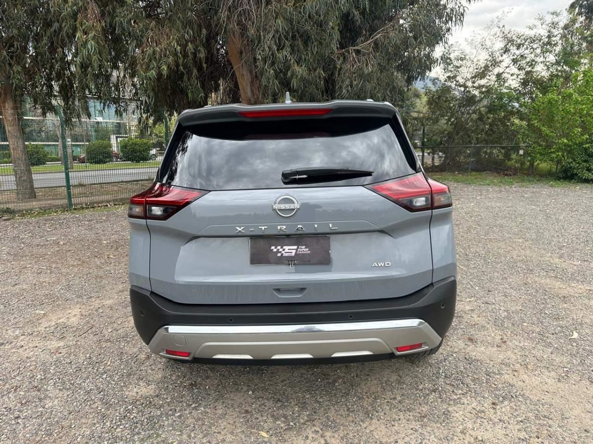 2026 Nissan X-TRAIL CVT Gris - Miniatura 6