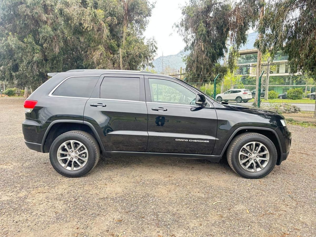 2014 Jeep GRAND CHEROKEE LAREDO Negro - Miniatura 4