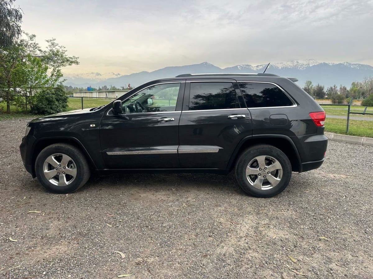 2011 Jeep GRAND CHEROKEE LIMITED Negro - Miniatura 8