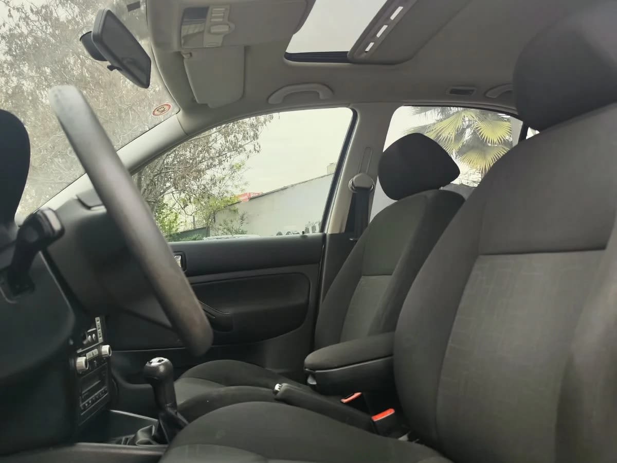 2011 VOLKSWAGEN Bora TRENDLINE Plata - Miniatura 7