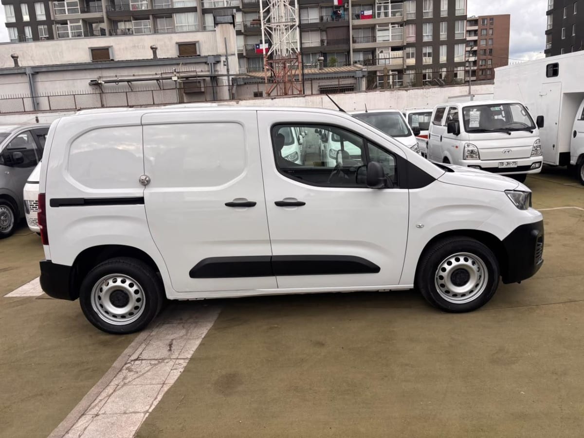 2023 Peugeot PARTNER HDI 92 L1 1.6 HDI blanco - Miniatura 4