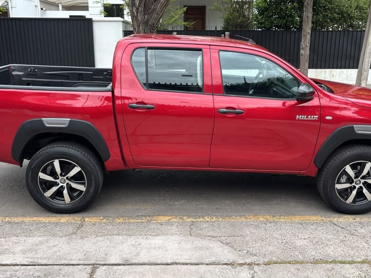 2022 Toyota HILUX Dcab - Miniatura 3