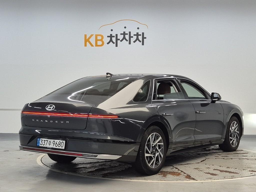 2023 Hyundai Grandeur (GN7) Gris - Miniatura 3