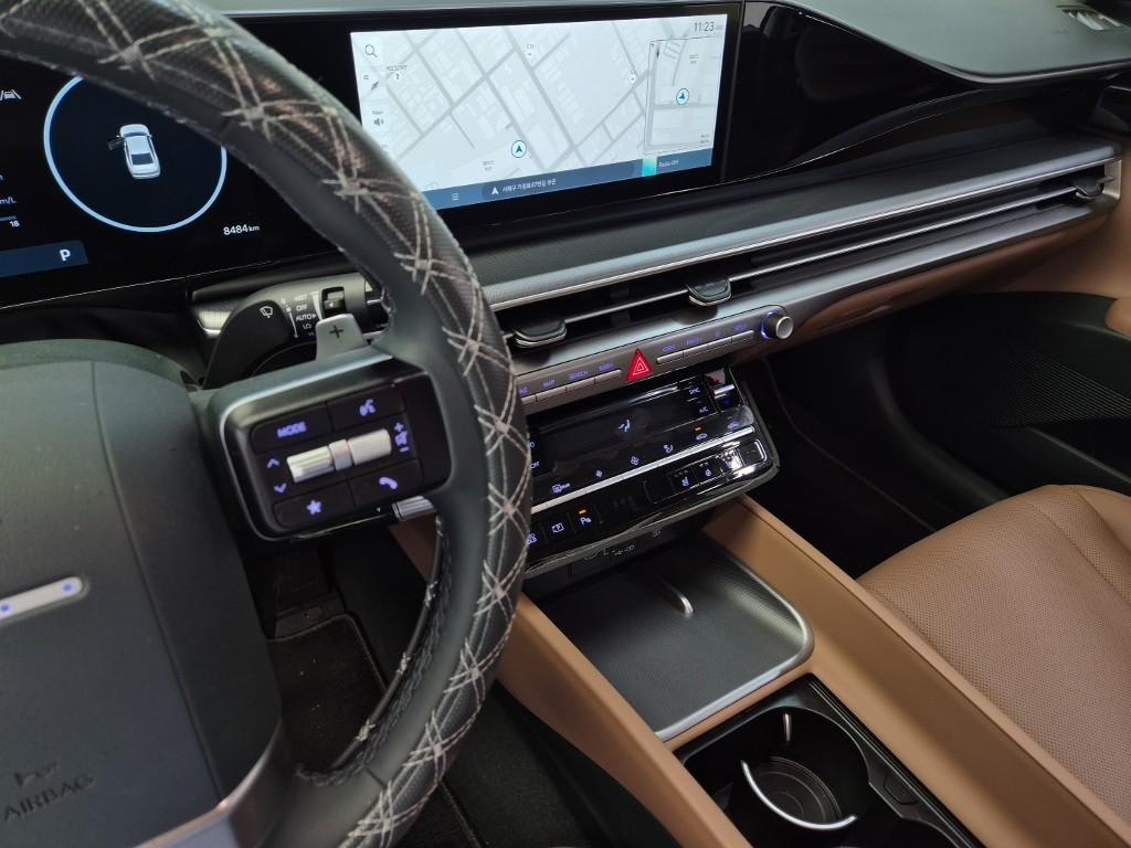 2023 Hyundai Grandeur (GN7) Gris - Miniatura 10