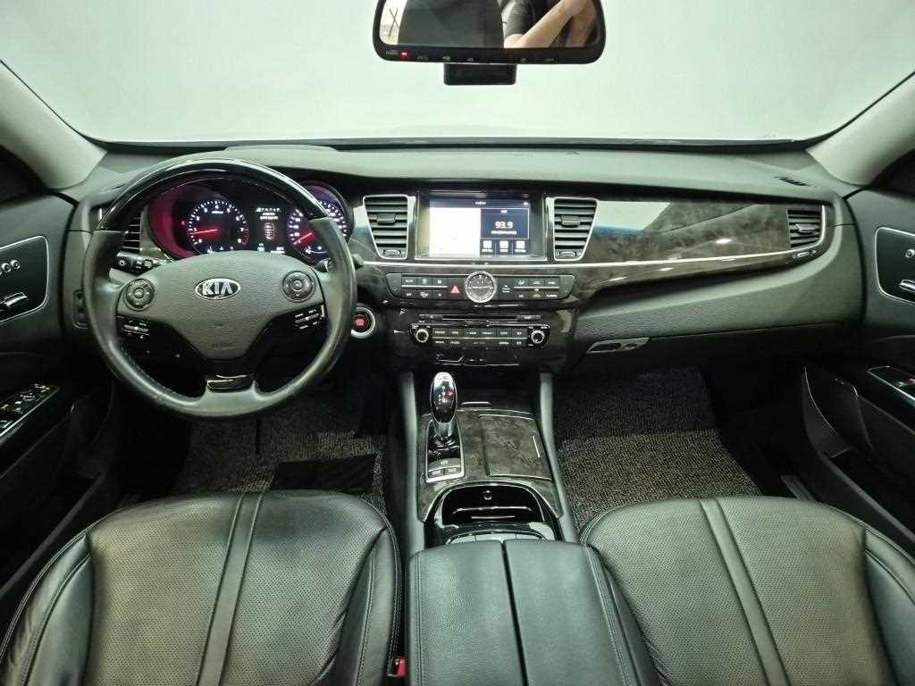 2017 Kia K9 3.3 Plata - Miniatura 7