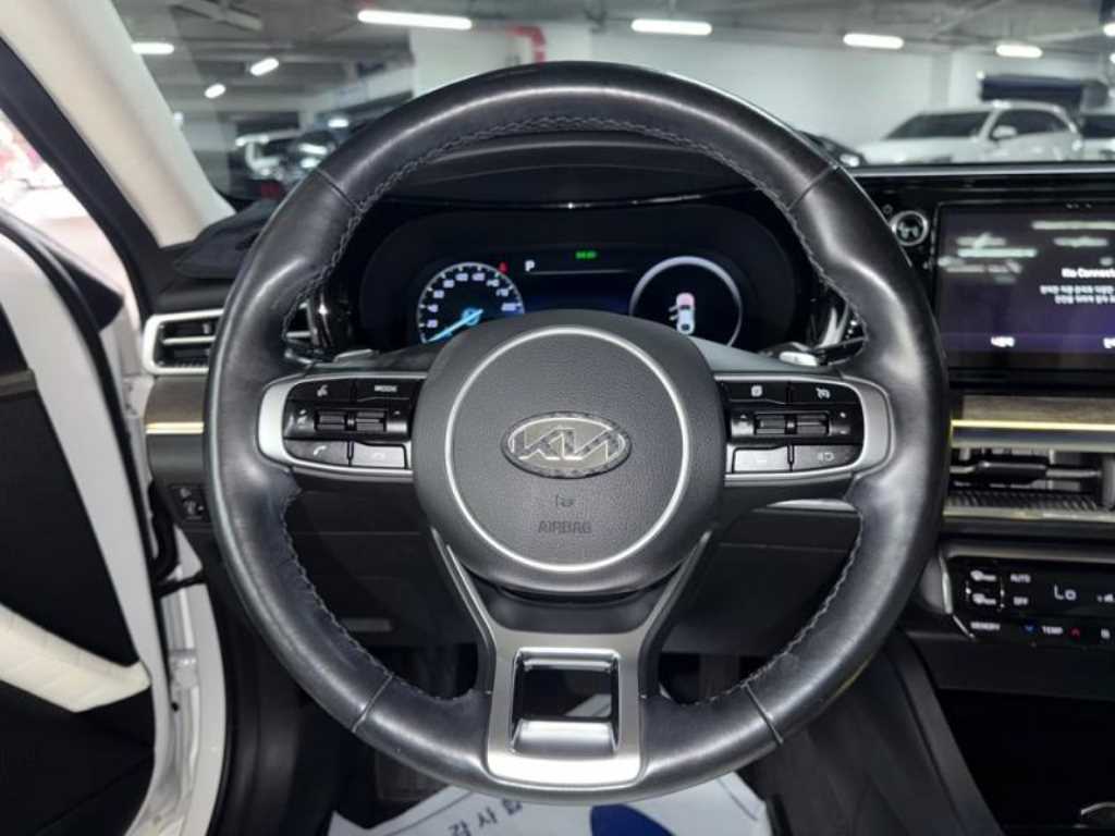2021 Kia K5 3rd Blanco - Miniatura 8