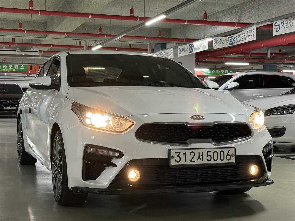 2020 Kia K3 1.6 Blanco - Miniatura 2
