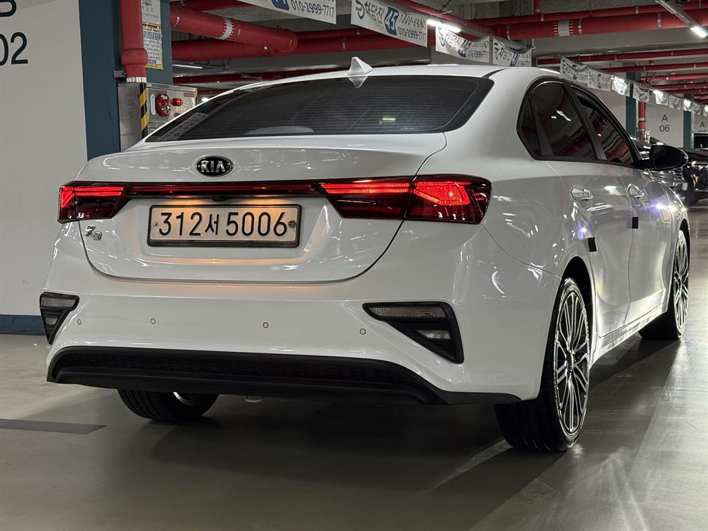 2020 Kia K3 1.6 Blanco - Miniatura 6