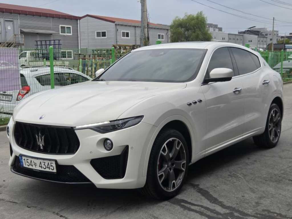 2017 Maserati Levante 3.0 Blanco - Miniatura 2