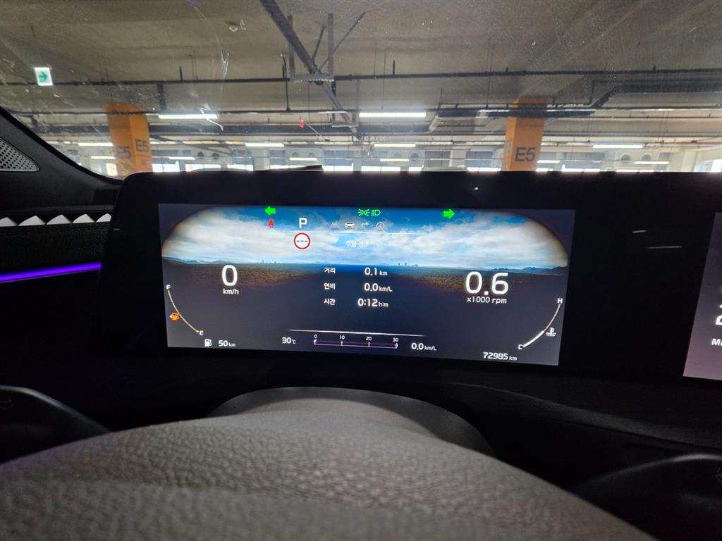 2022 Kia K8 3.5 Negro - Miniatura 10