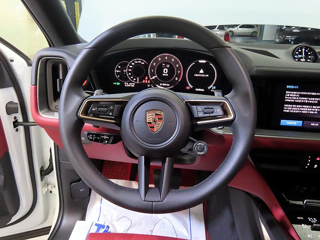 2026 Porsche Cayenne (PO536) Blanco - Miniatura 8