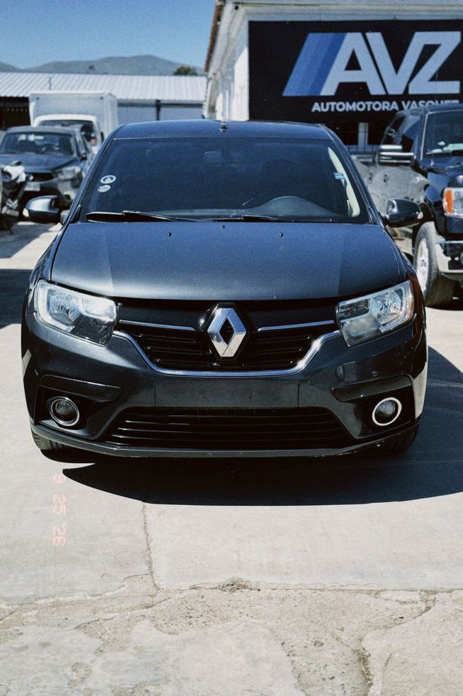 2017 Renault Symbol ZEN Gris - Miniatura 2