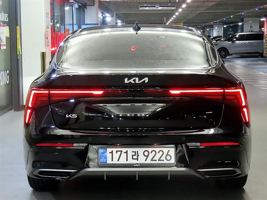 2026 Kia K5 3rd Negro - Miniatura 5