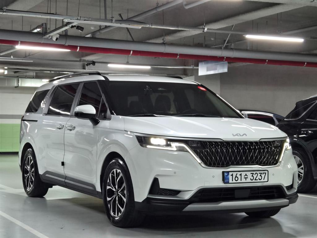2023 Kia Carnival 4th Blanco - Miniatura 2