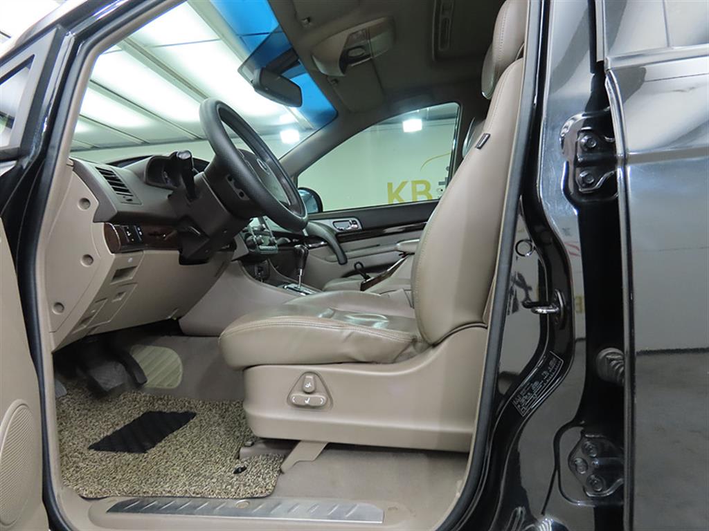 2014 SsangYong Korando Tourismo Negro - Miniatura 5