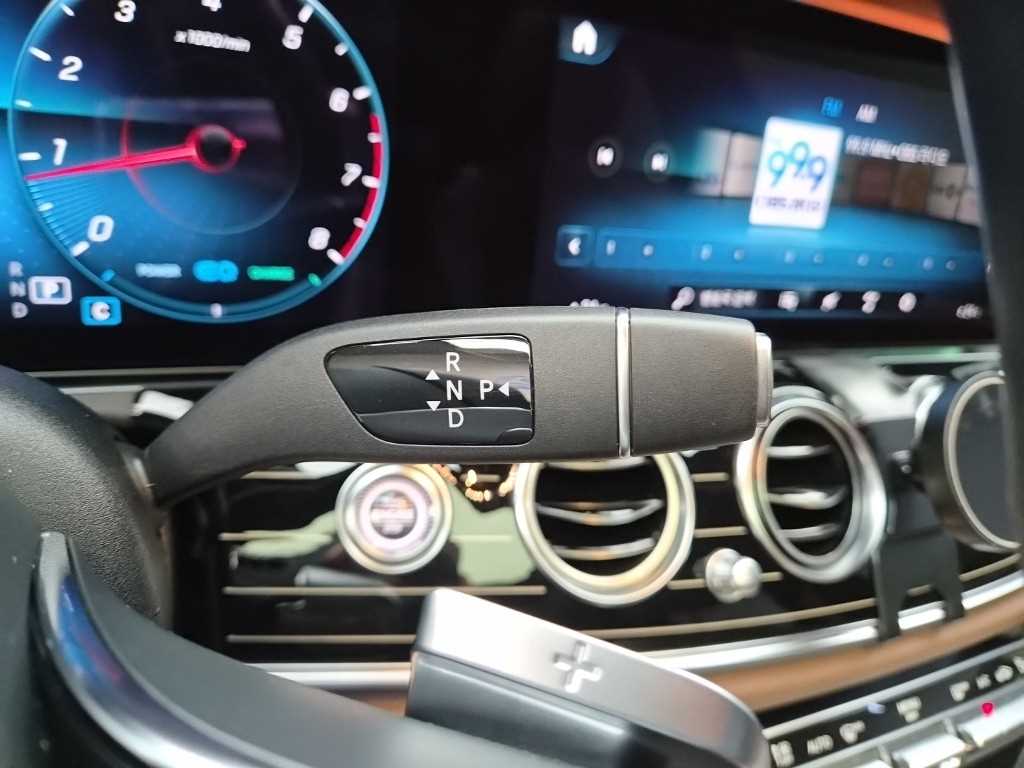 2021 Mercedes-Benz Clase E E - Miniatura 10