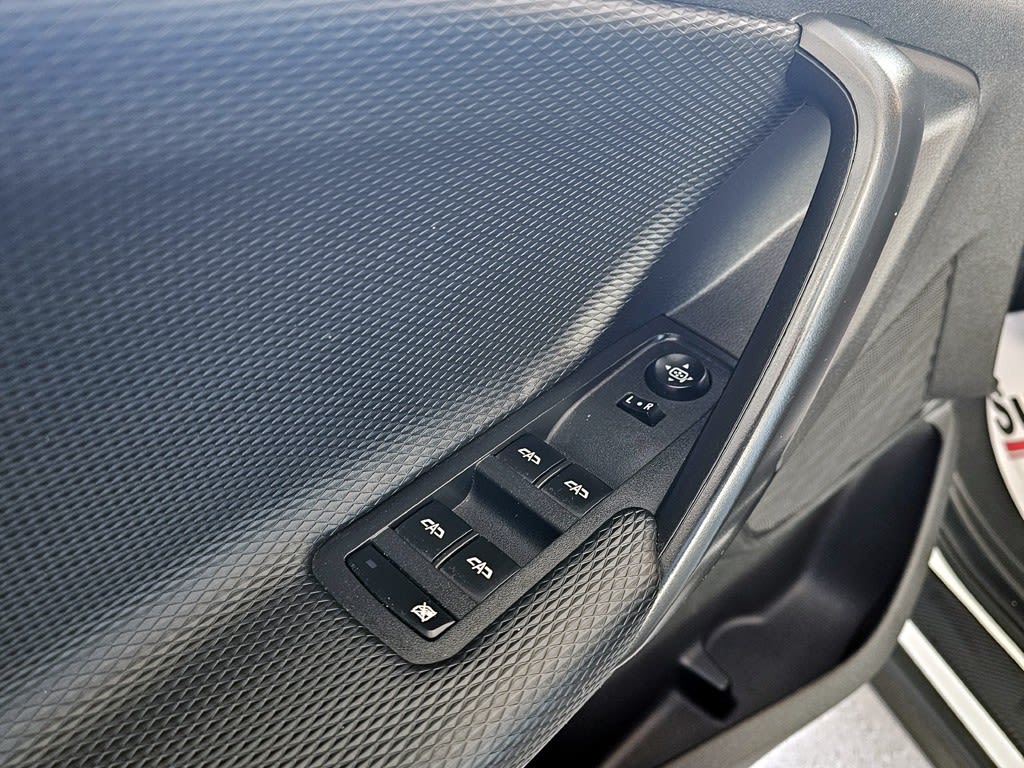 2022 Chevrolet Tracker 1.2T - Miniatura 5