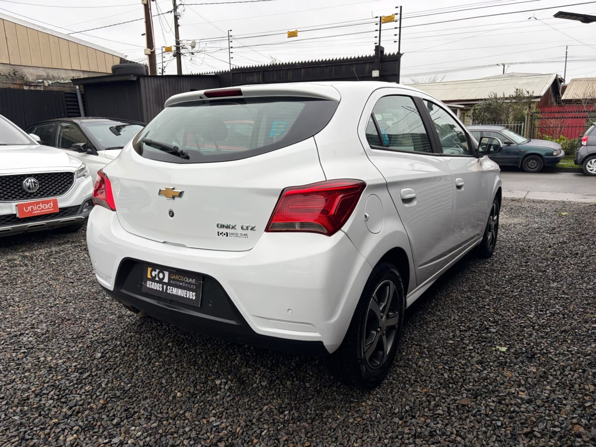 2017 CHEVROLET ONIX LTZ Blanco - Miniatura 3