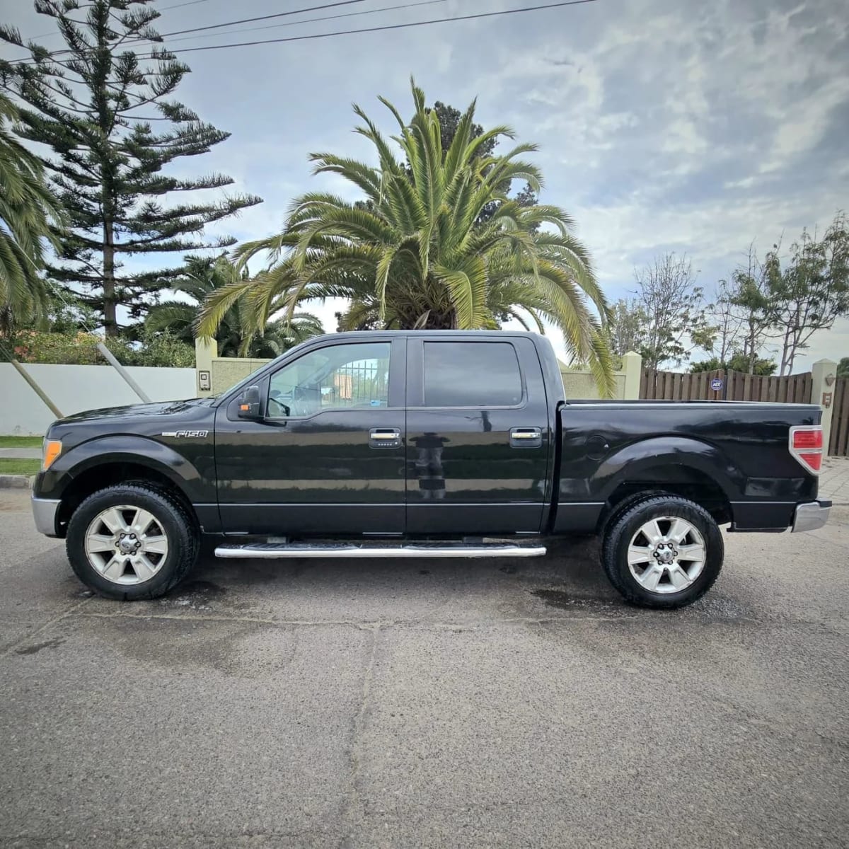 2015 Ford XLT - Miniatura 2