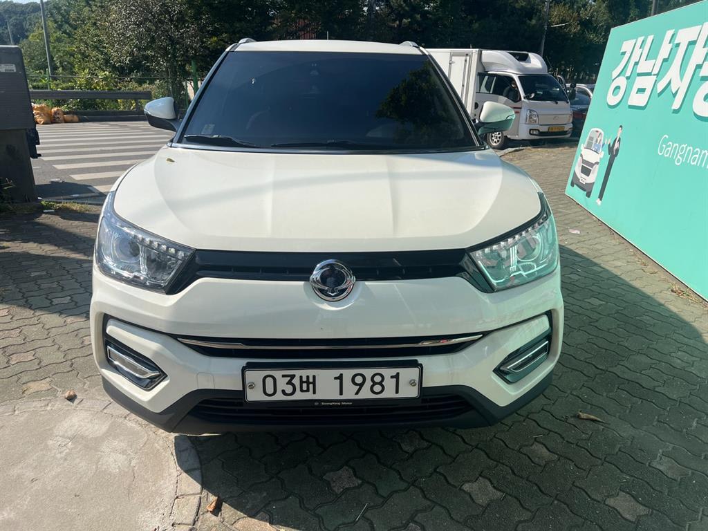 2019 SsangYong Tivoli Armor Blanco - Miniatura 2