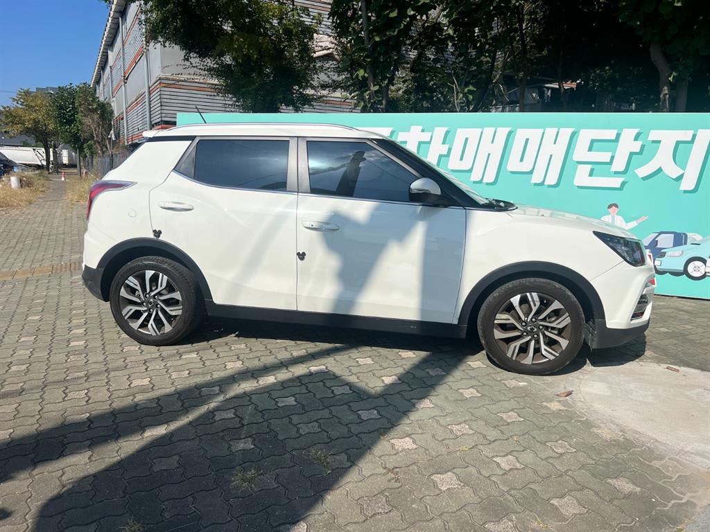 2019 SsangYong Tivoli Armor Blanco - Miniatura 4