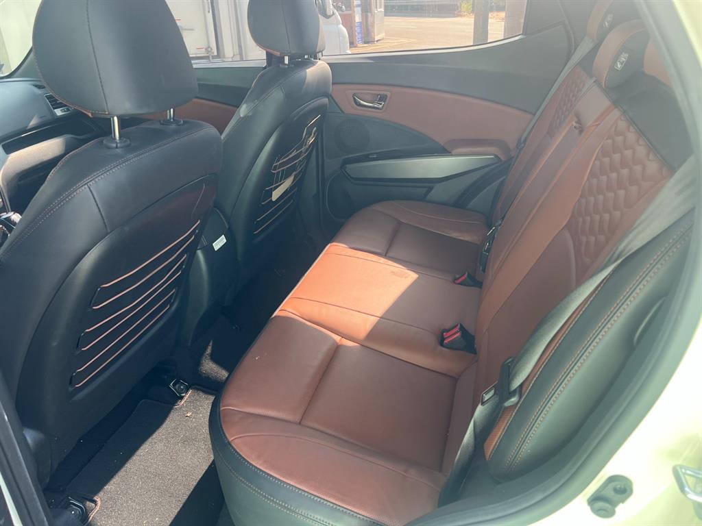2019 SsangYong Tivoli Armor Blanco - Miniatura 10