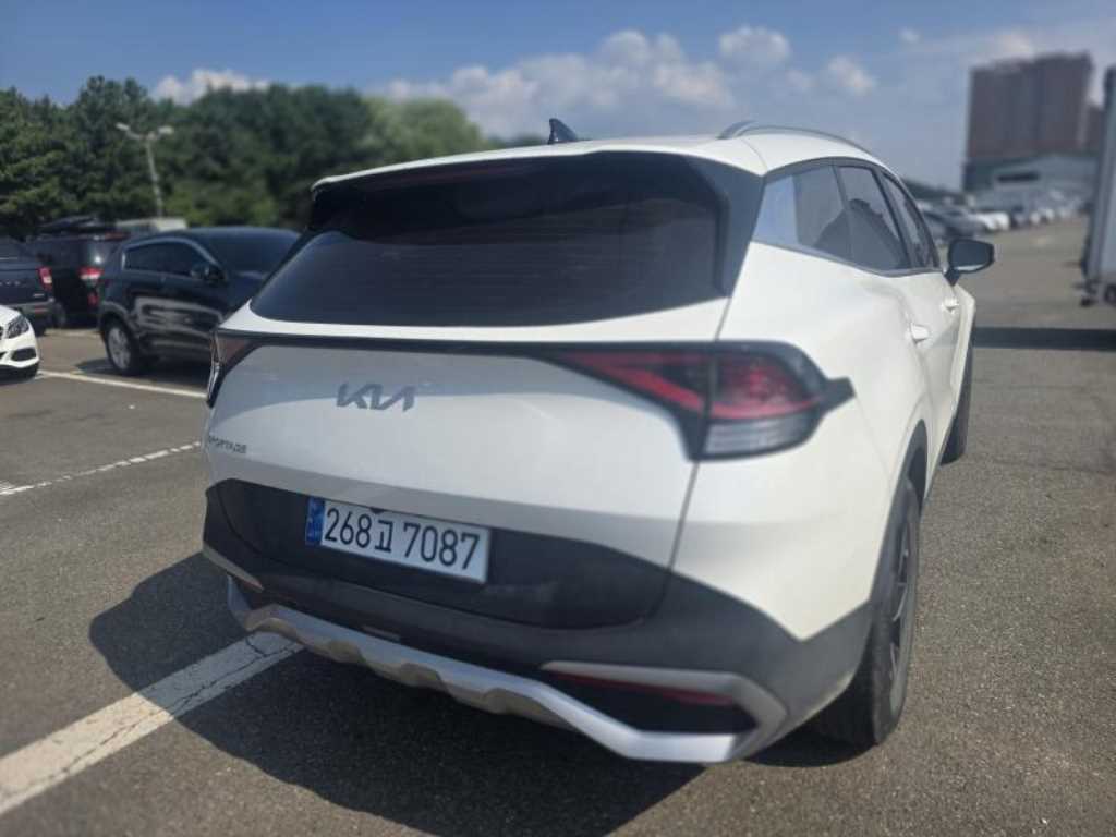 2022 Kia Sportage 1.6 Blanco - Miniatura 3
