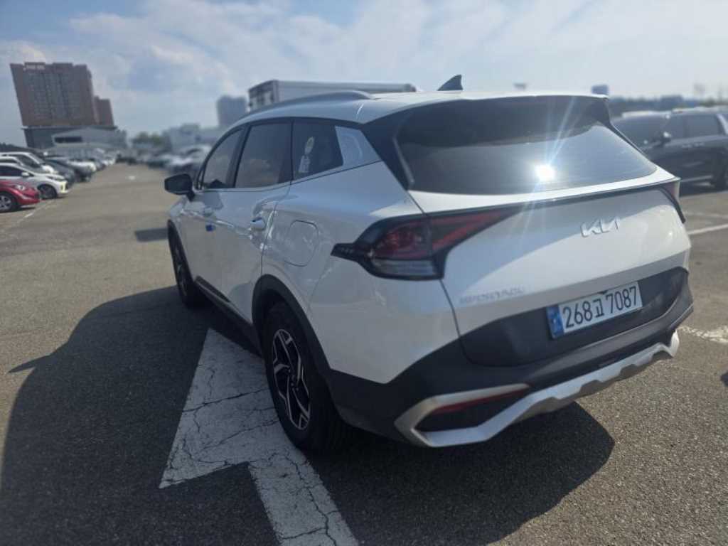 2022 Kia Sportage 1.6 Blanco - Miniatura 4