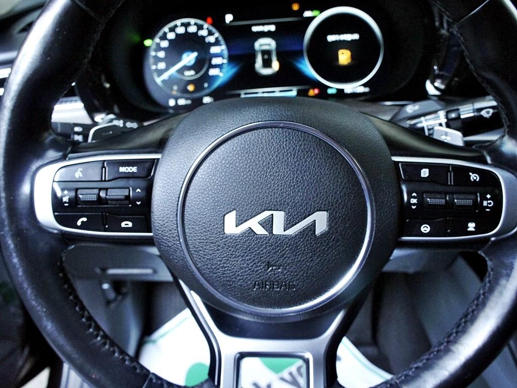 2022 Kia K5 3rd Negro - Miniatura 8