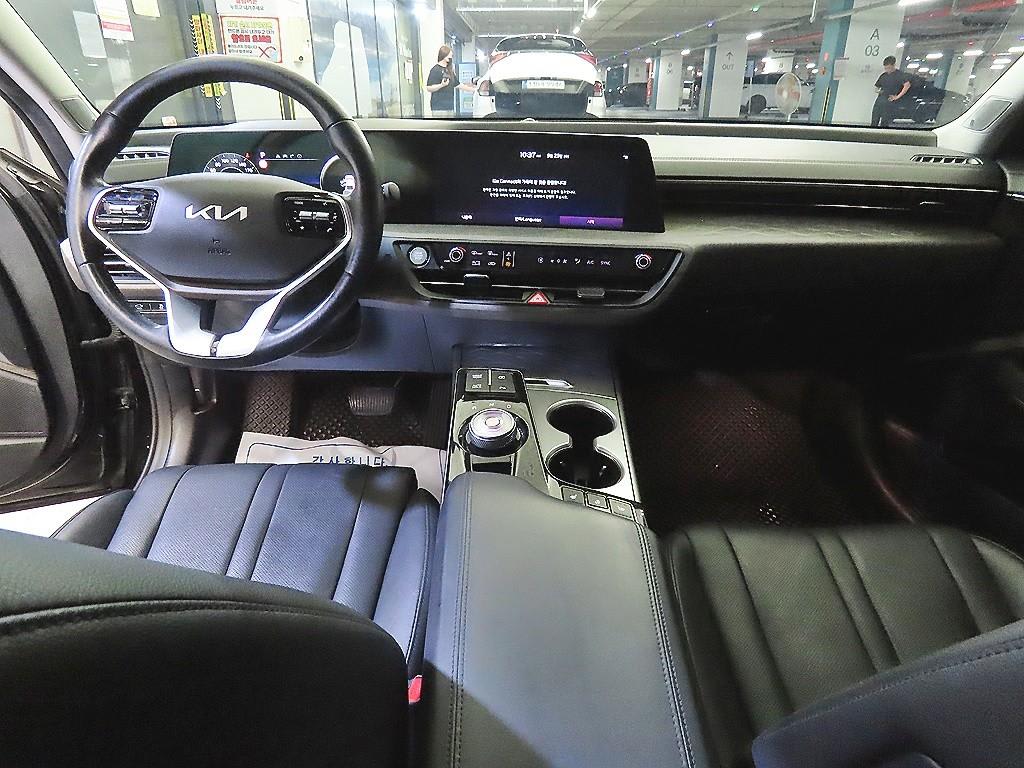 2022 Kia K8 3.5 Negro - Miniatura 10