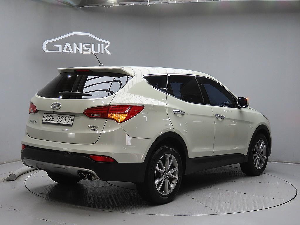 2013 Hyundai Santa Fe DM Blanco - Miniatura 4