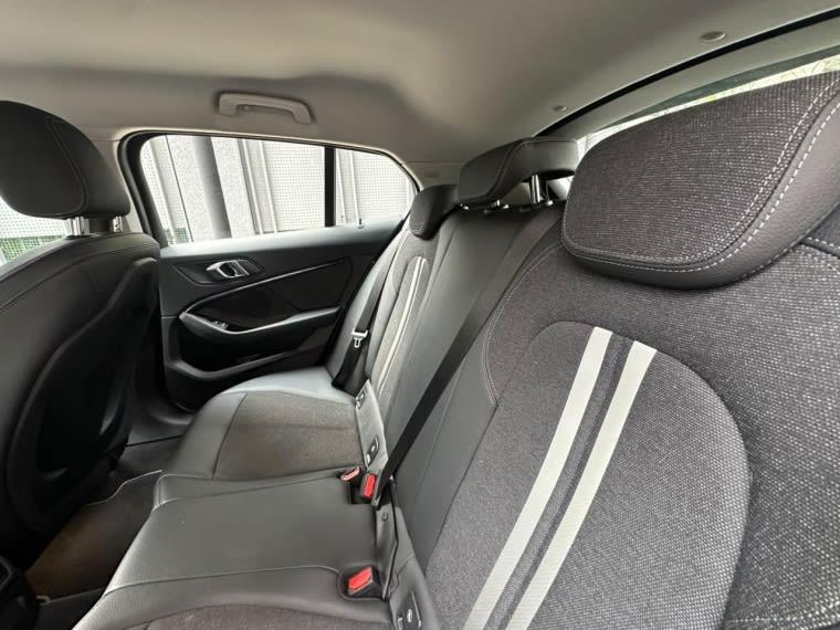 2022 BMW 118i 118 - Miniatura 10