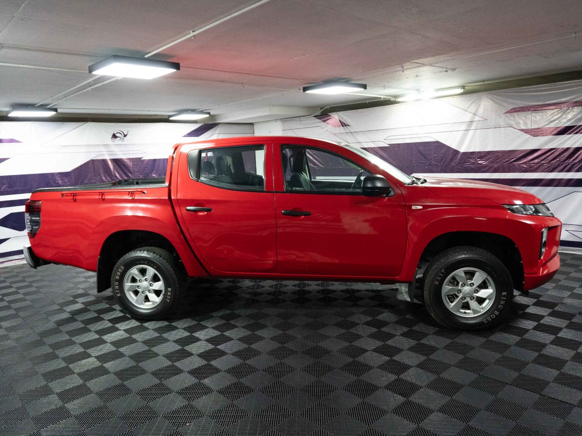2022 MAXUS T60 2.8 Rojo - Miniatura 8