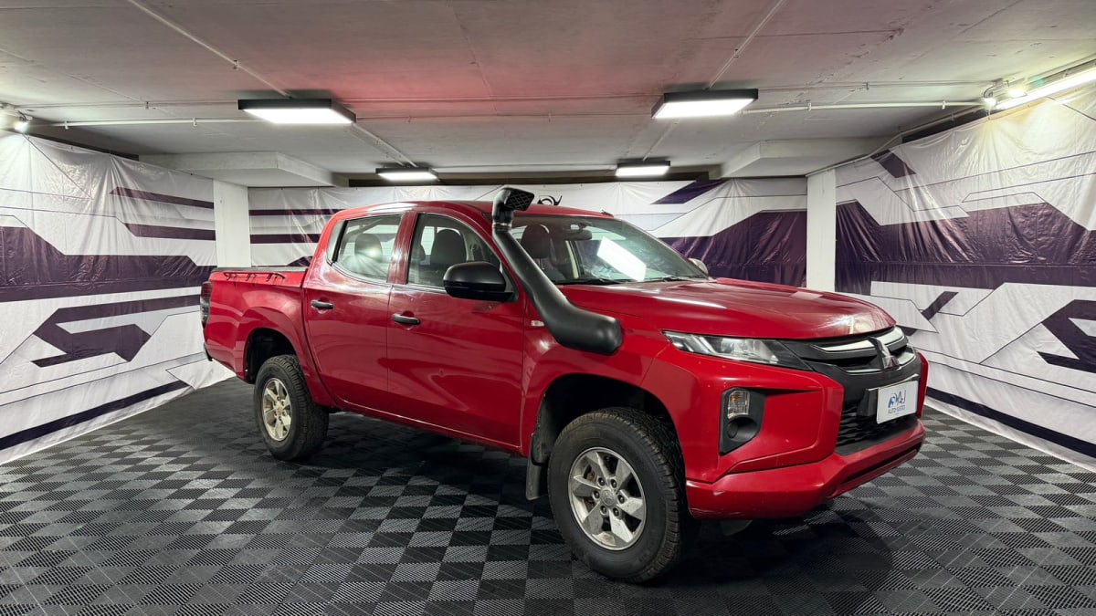 2023 JAC T8 2.0 Rojo - Miniatura 3