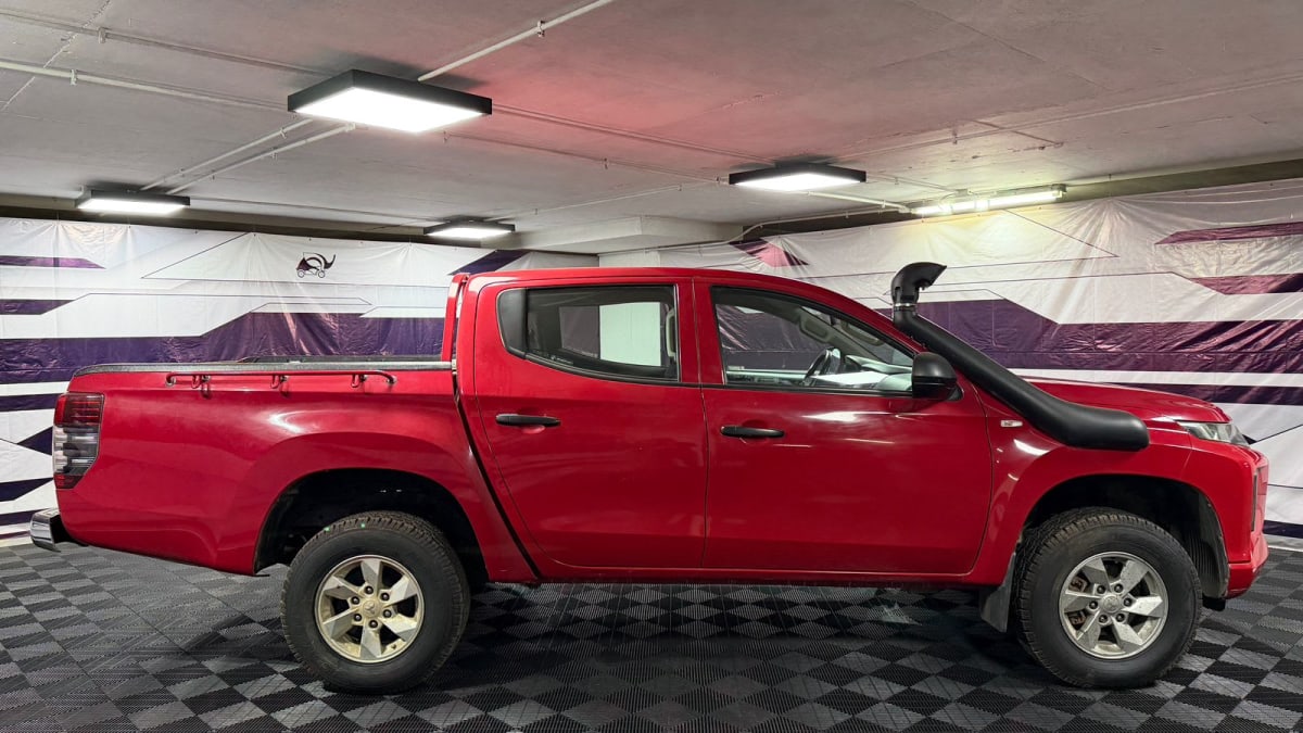 2023 JAC T8 2.0 Rojo - Miniatura 4