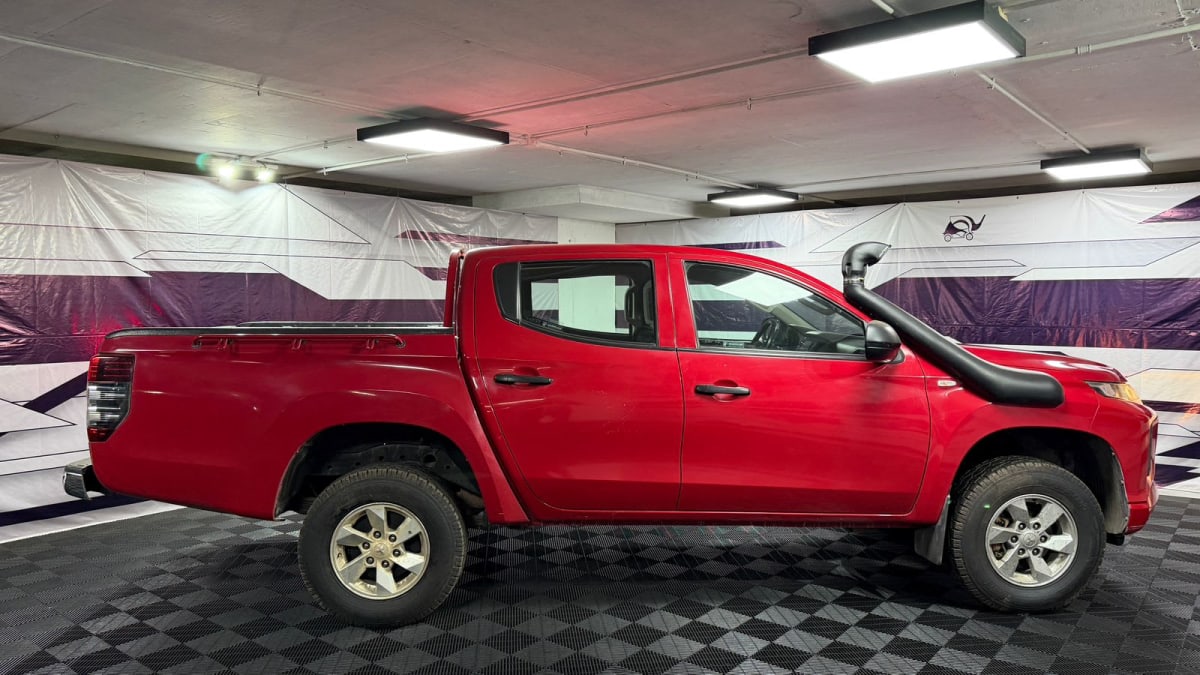 2023 JAC T8 2.0 Rojo - Miniatura 5