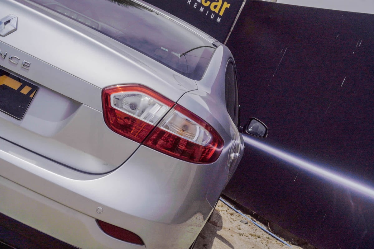 2014 Renault FLUENCE AUTHENTIQUE - Miniatura 5