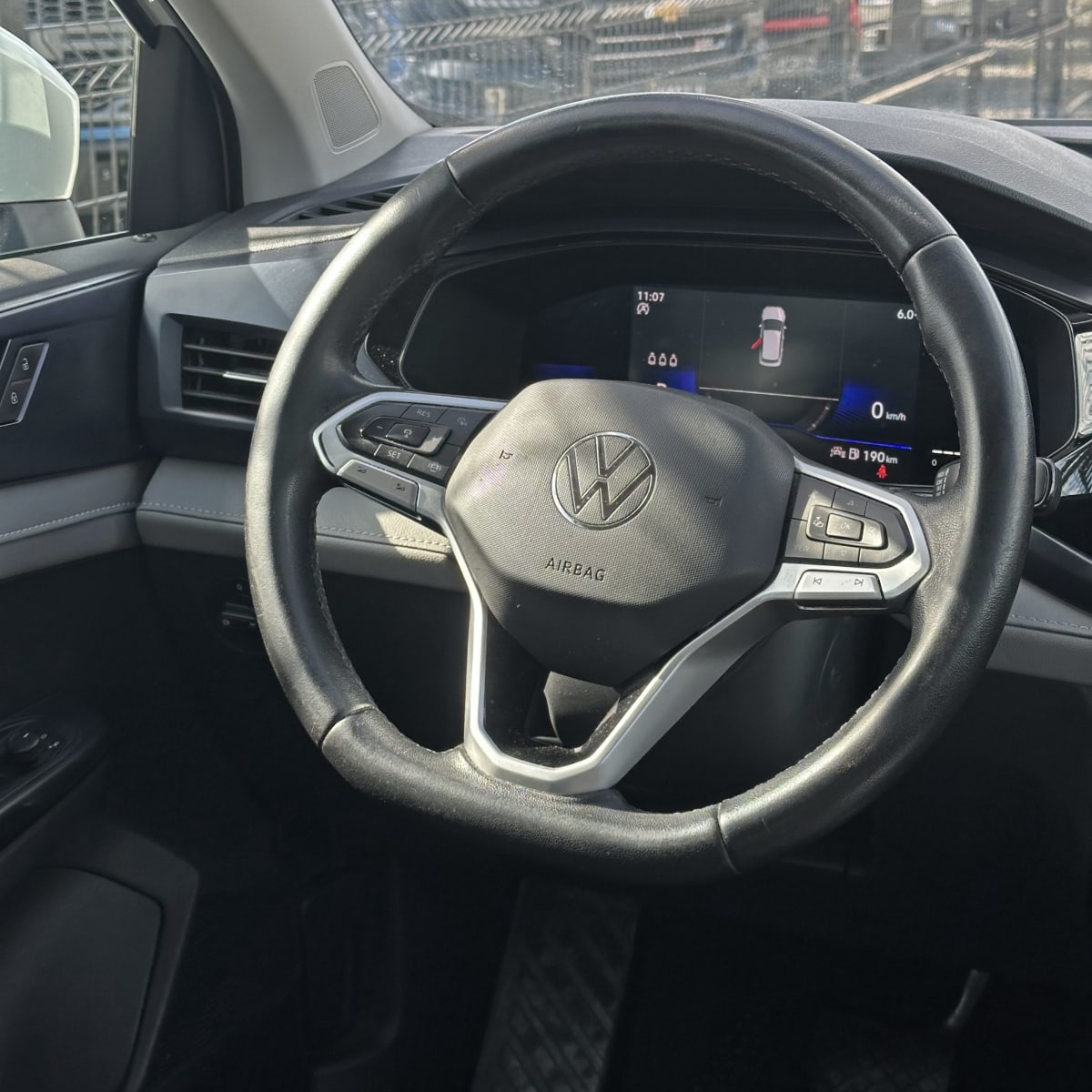 2022 Volkswagen Taos - Miniatura 6
