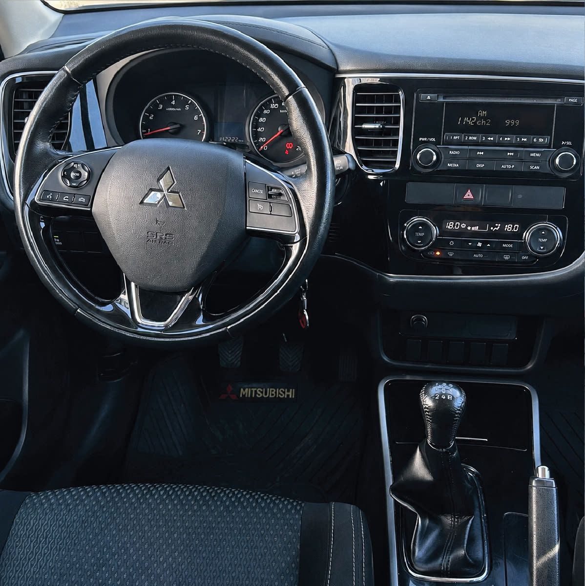 2018 Mitsubishi Outlander - Miniatura 6