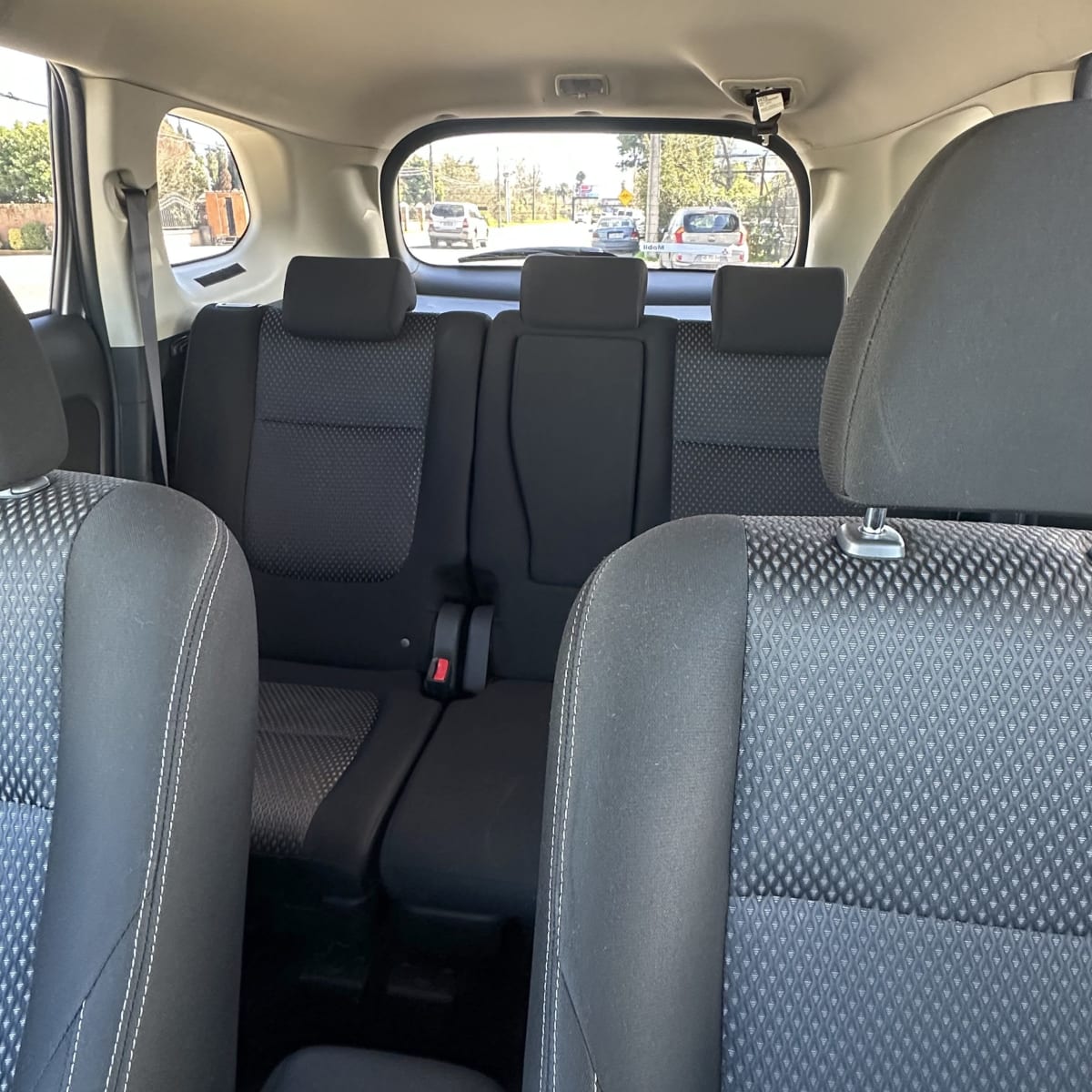 2018 Mitsubishi Outlander - Miniatura 9