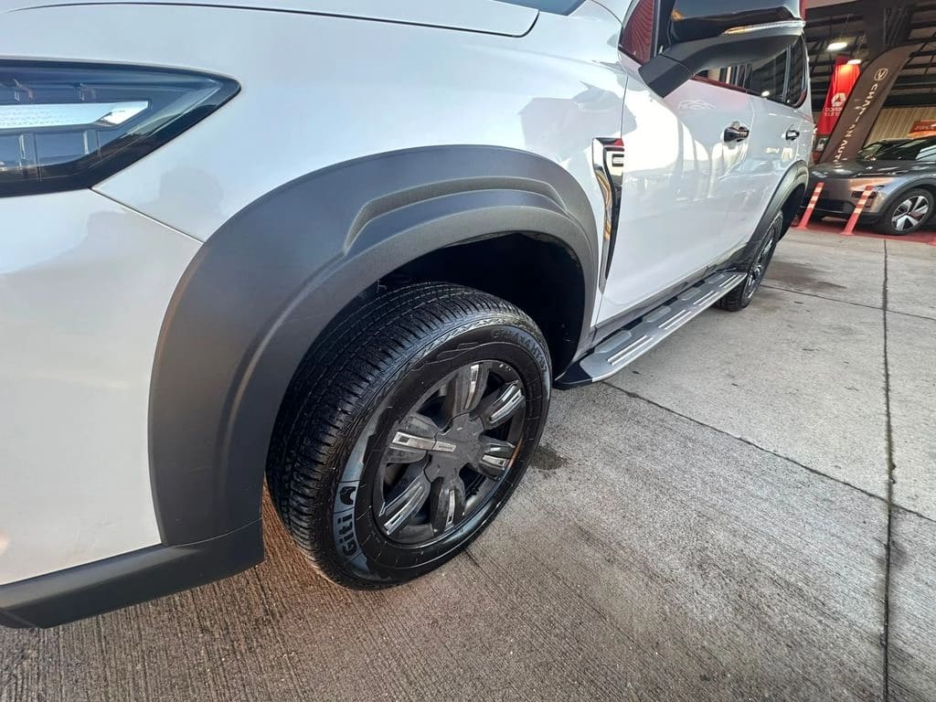 2025 Maxus D90 4WD - Miniatura 4