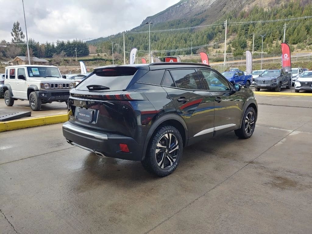 2022 Peugeot 2008 PURETECH - Miniatura 8